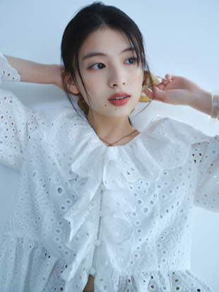 2月8日公開 VISUAL｜出口夏希｜Apuweiser-riche