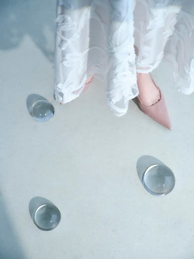 2月8日公開 VISUAL｜出口夏希｜Apuweiser-riche