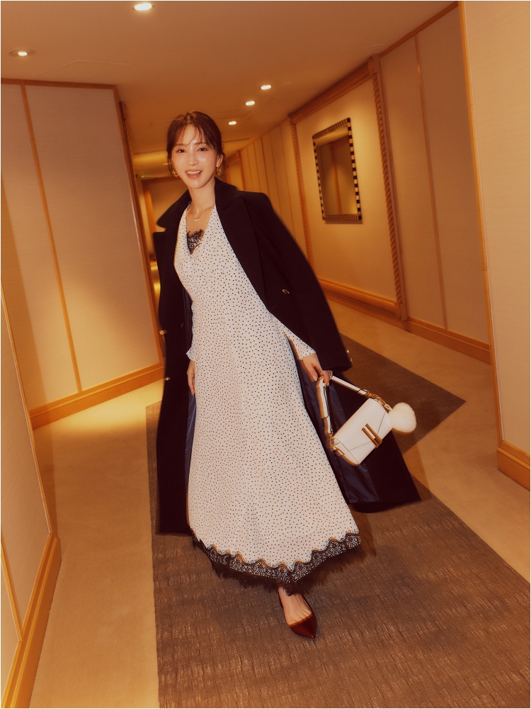 11月27日公開 WEB ALBUM｜麻亜里｜Apuweiser-riche