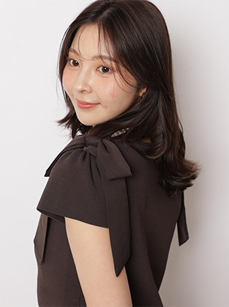 秋色closetは、BROWN。