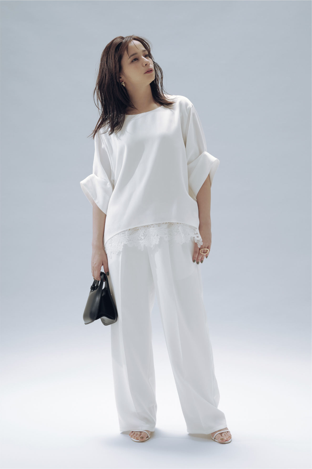 7月29日公開 WEB ALBUM｜加藤ローサ｜CADUNE