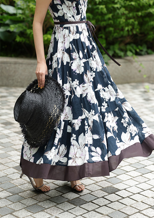 旅先で映える1枚映えOne-piece 街中で華やぐ旬顔Detail Tops