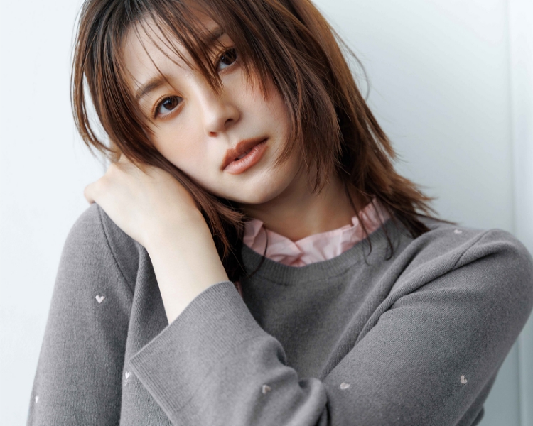 9月12日公開 WEB ALBUM｜朝比奈彩｜JUSGLITTY │【公式通販】Arpege